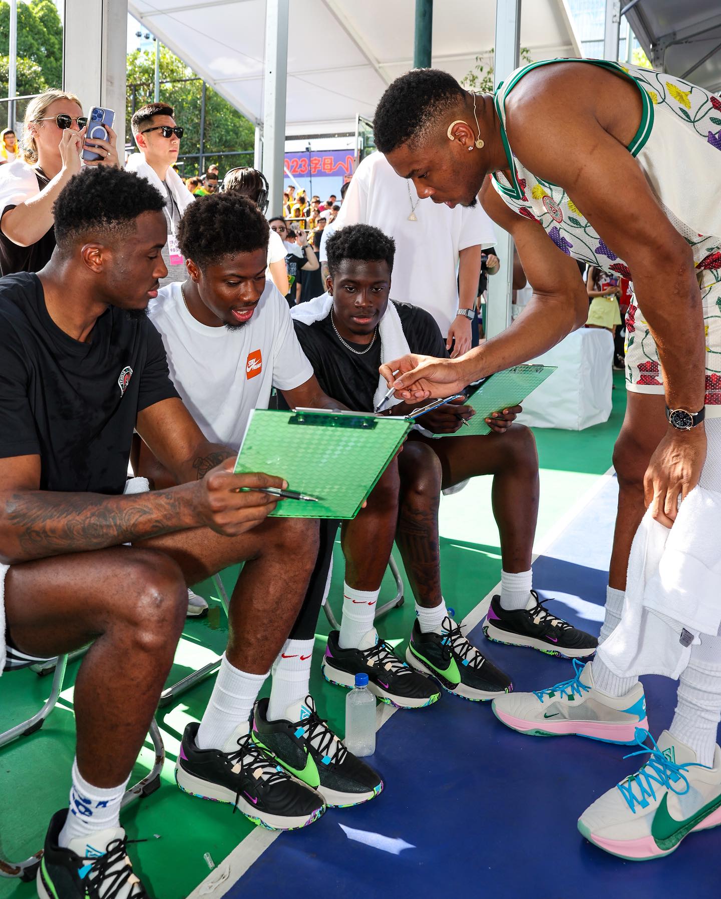 Antetokounmpo Family Lands In Guangzhou: Giannis And Siblings Leave ...